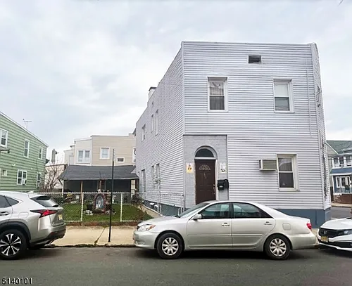 340 John St #1 Photo 1