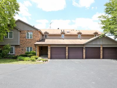977 West Ct APT D, Naperville, IL, 60563