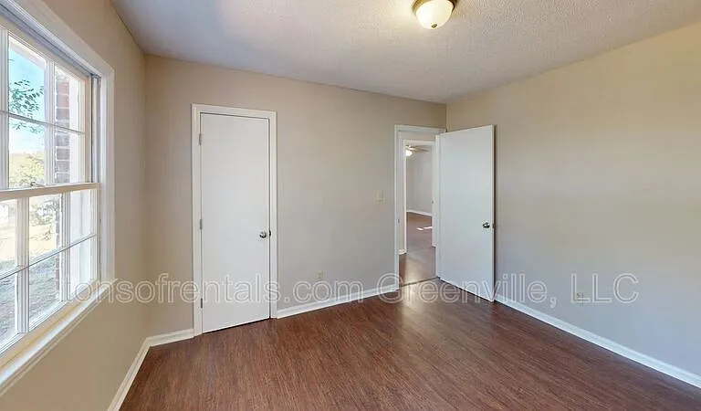 805 Anthony St — Photo 5