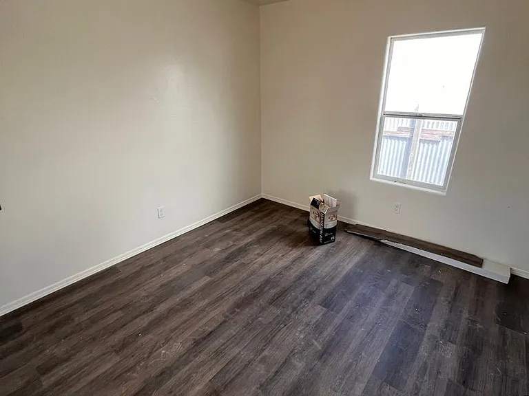1608B N Washington Ave — Photo 5