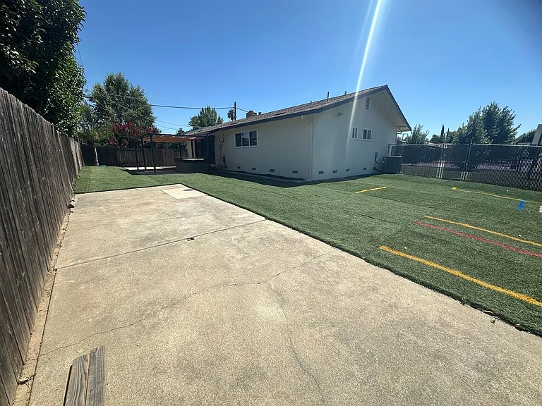 9101 Rosewood Dr — Photo 41