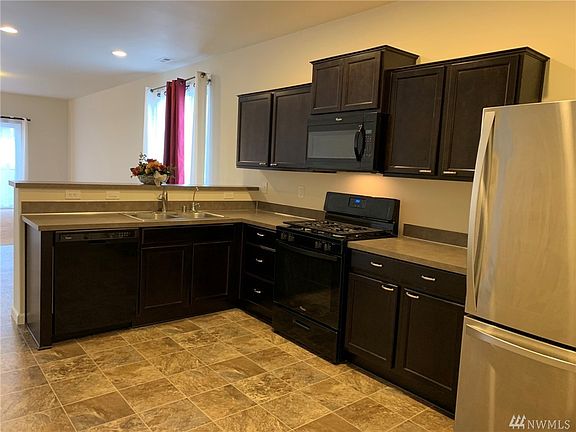 4th image of 2035 194th Street Ct E
