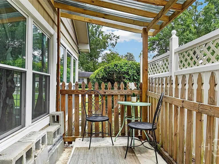 113 Gordon St — Photo 23