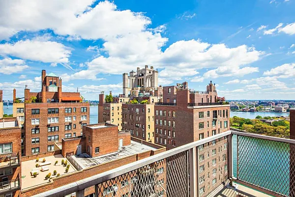 Sold by Town Residential | media 7