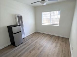 10700 Francis Pl #3, Los Angeles, CA 90034