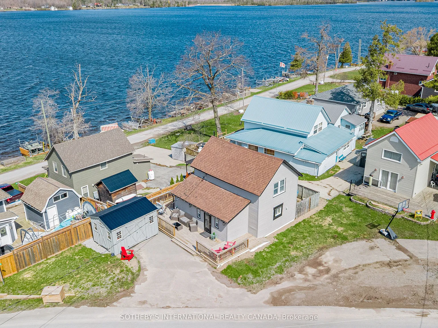 3 bed, $2,850 — Photo 2
