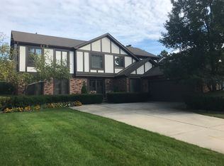 80 Augusta Dr, Deerfield, IL 60015