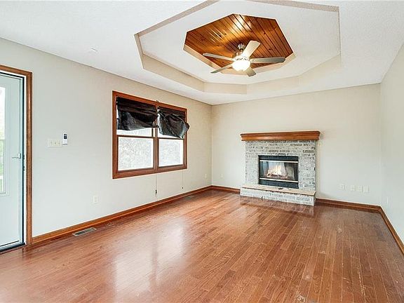 5th image of 18421 E Arrowhead Ln