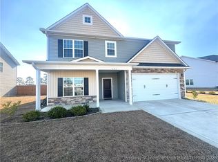571 Weston Woods Cir, Raeford, NC 28376