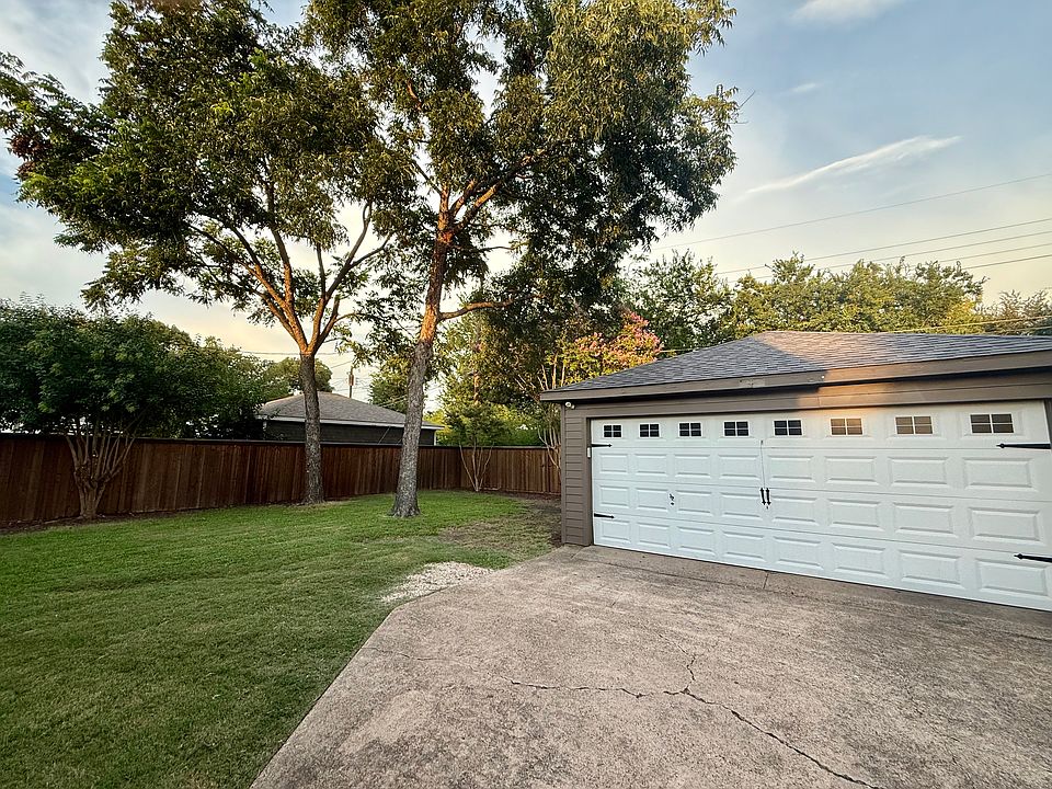 2nd image of 8810 Graywood Dr