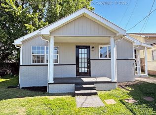 1013 10th St, Nitro, WV 25143
