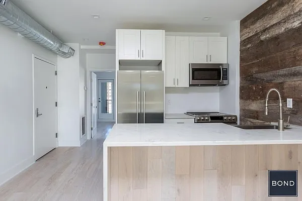 Rented by Bond New York | media 6