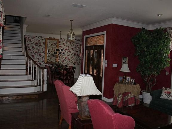 5th image of 6324 Skylark Cir