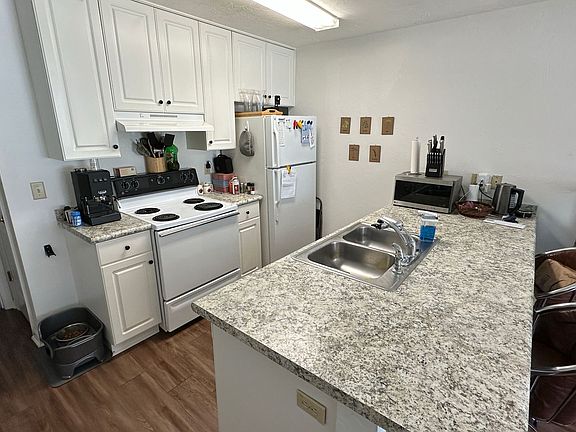 4th image of 2776 Tess Cir