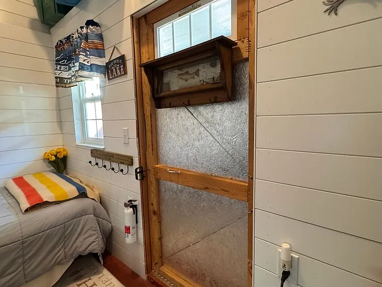 11 Pond Ln — Photo 21