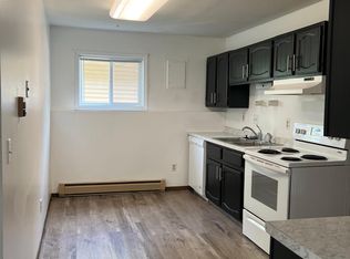 3669 Hillcrest Rd APT C, Dubuque, IA 52002