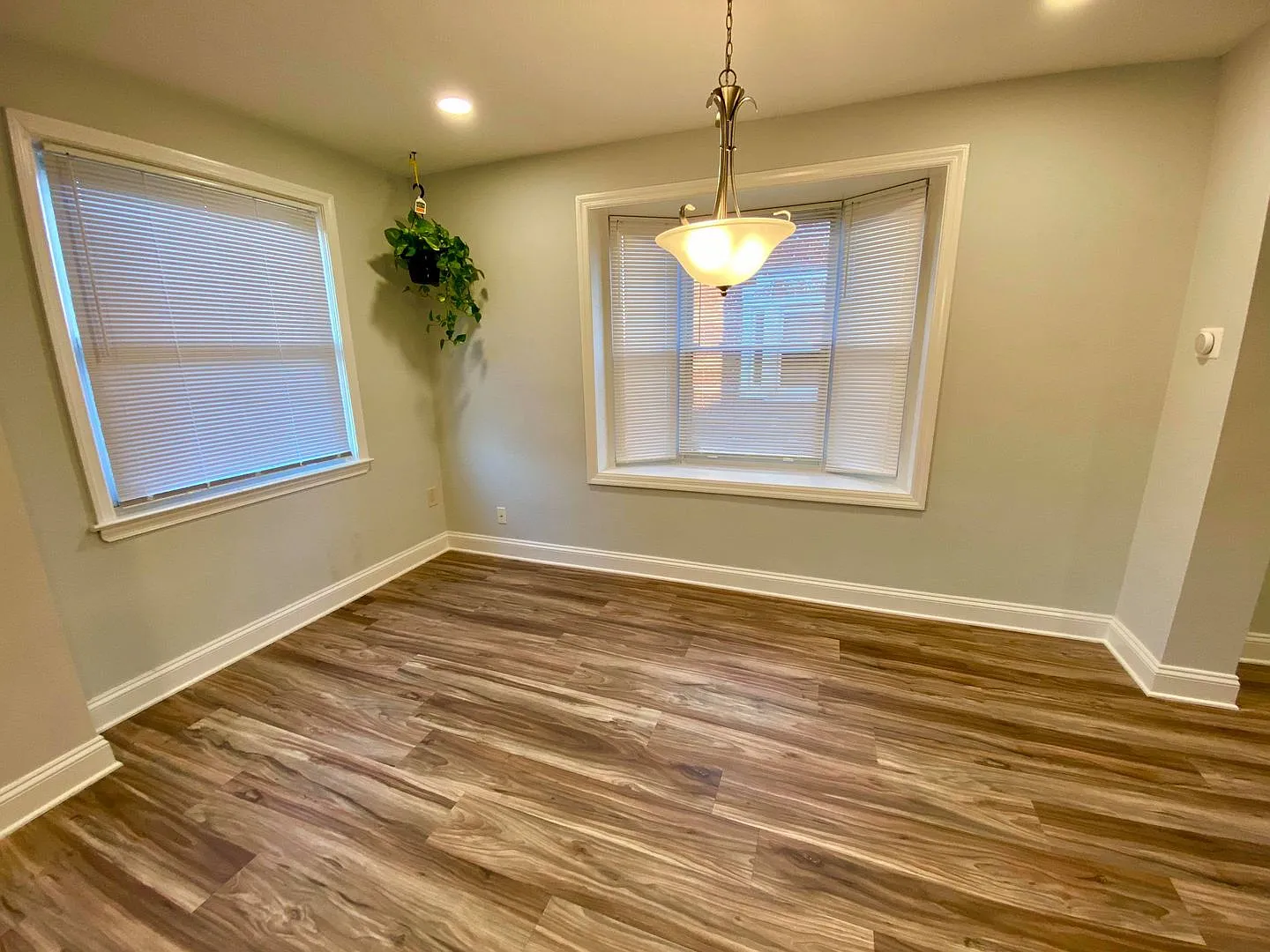 Charming 3BD/1.5BA Townhome in Dundalk, MD! — Photo 4