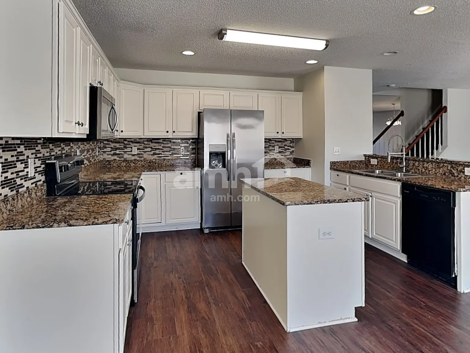 4 bed, 2.5 bath, 3112 sqft, $2,655 — Photo 3