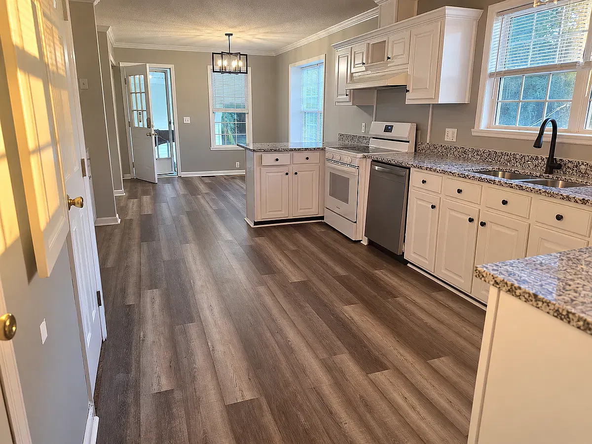 3 bed, 1700 sqft, $2,500 — Photo 2