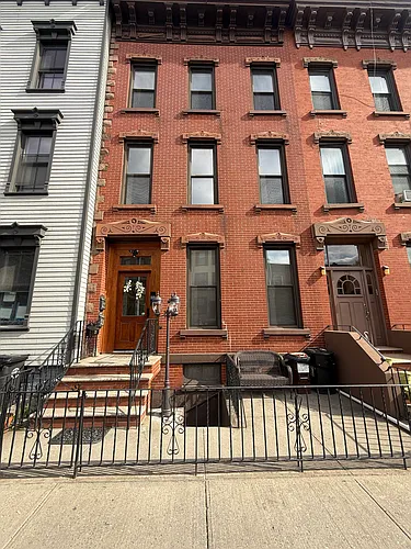 130 Calyer St #3 Photo 1