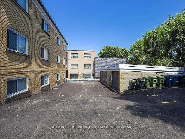 77 Garthdale Ct #2 — Photo 29