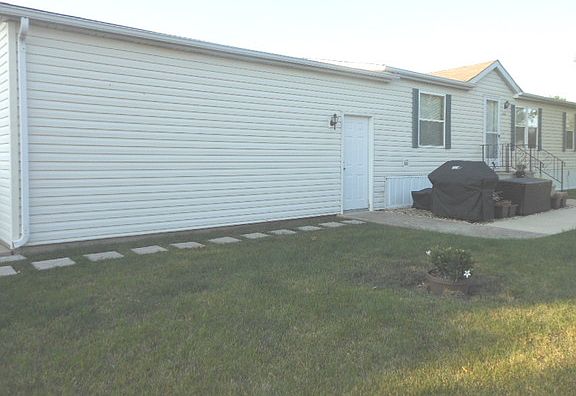 2nd image of 1026 Garden Dr