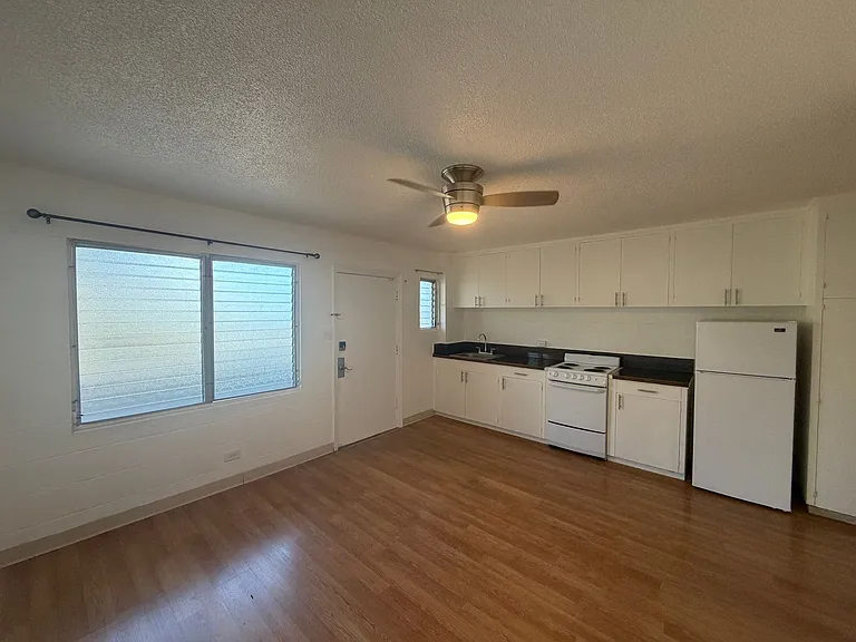 1712 Poki St — Photo 1