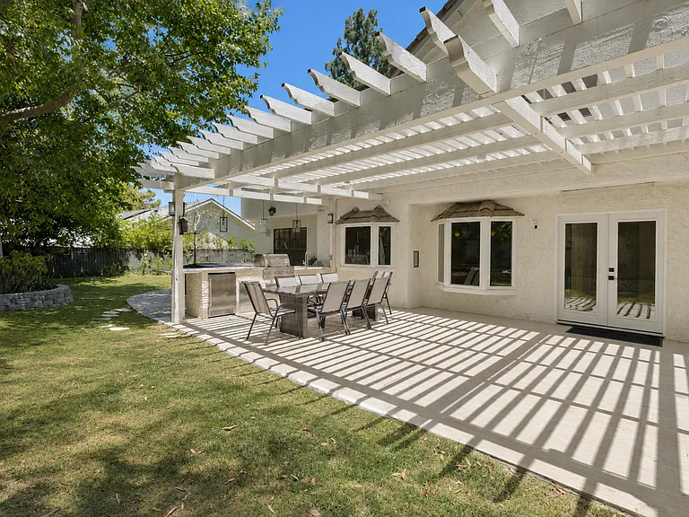 4215 Balcony Dr — Photo 42