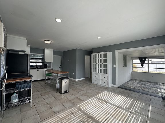 5th image of 4508 Shady Ln