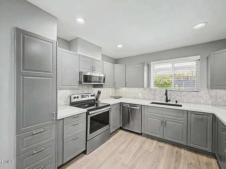 139 E Heather Ave — Photo 13