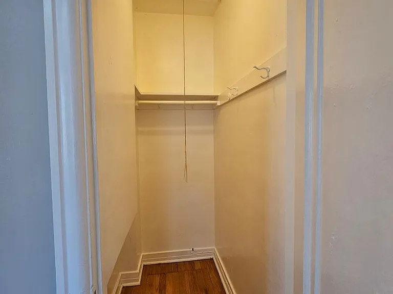 City Park/Park Hill Lovely One Bedroom Apartment - Conveniently Located! — Photo 28