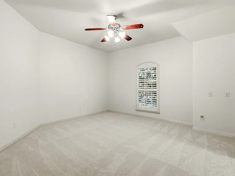 1224 Crockett Dr — Photo 38