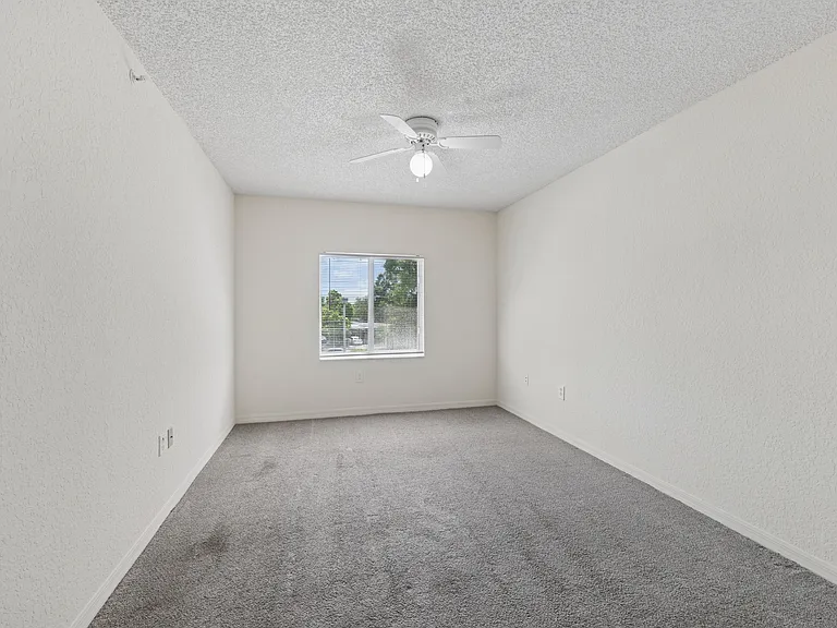 Waverly Apartments — Photo 19