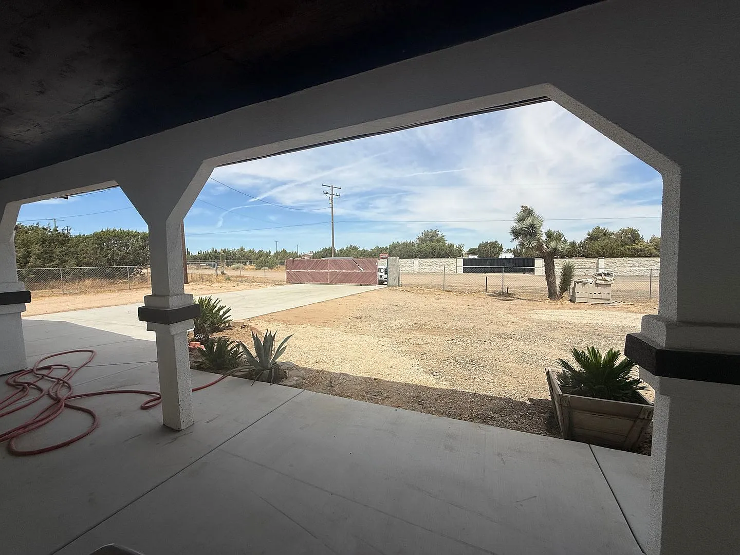 Oak Hills- 3 Bedrooms, 2 Bathrooms, 2 Years New, Solar Panels, — Photo 3