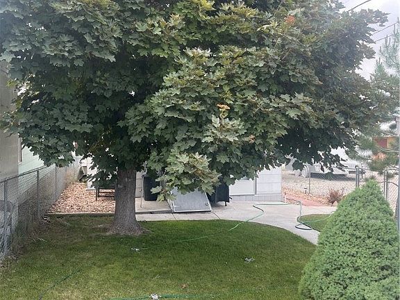 3rd image of 969 Avenue B Aly