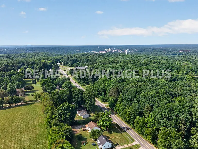 1552 Cumberland Rd — Photo 36