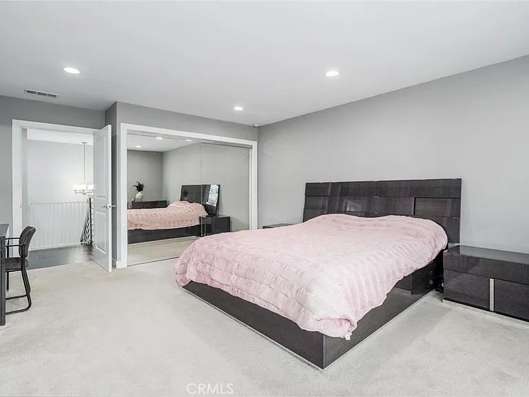 13014 Espinheira Dr — Photo 23