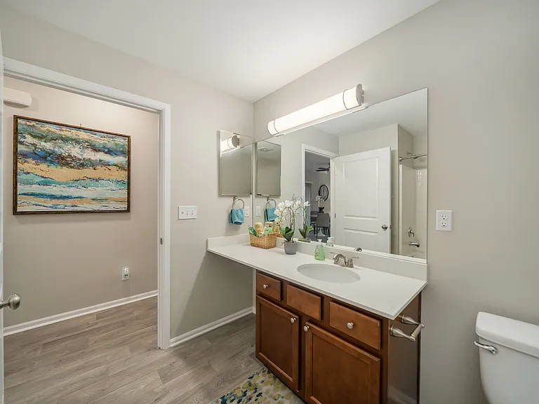The Outlook Apartments — Photo 18