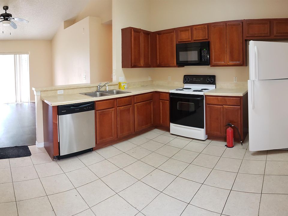 1st image of 639 Raven Ct