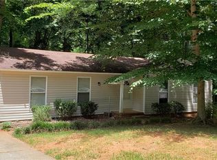 11 Windcrush Ct, Greensboro, NC 27455