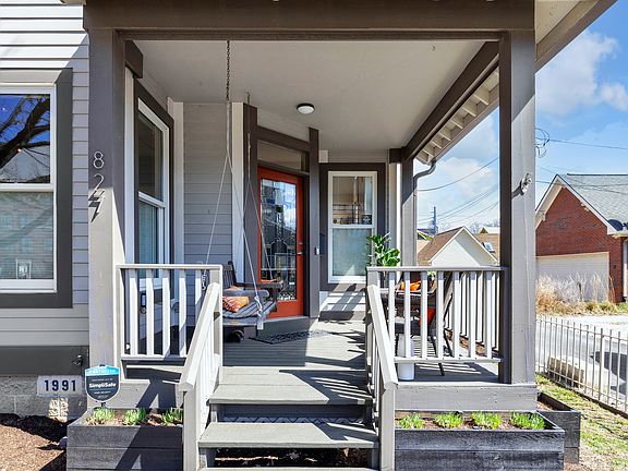 4th image of 827 N Park Ave
