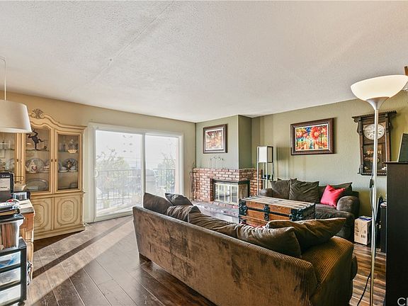 5th image of 2853 N Palm Ave #2
