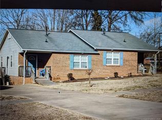 313 E Washington Ave, Bessemer City, NC 28016