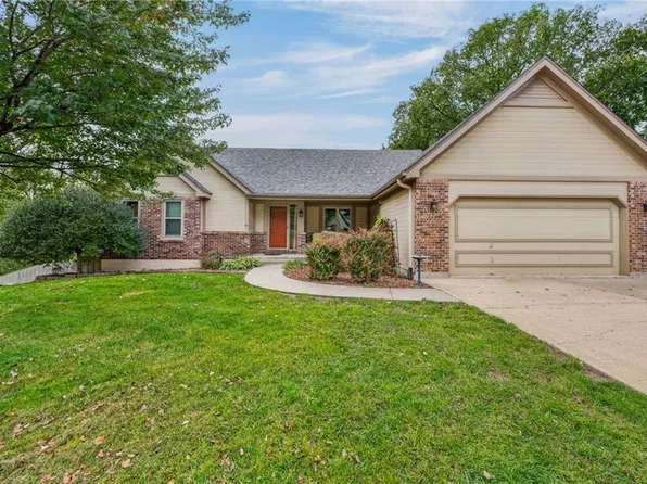 7312 N Strathbury Ave, Kansas City, MO 64151