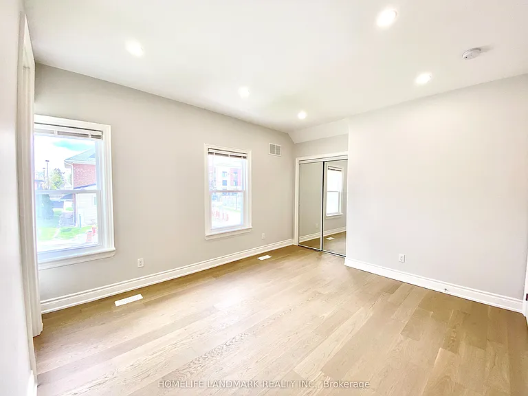 41 Arnold Cres #1 — Photo 17