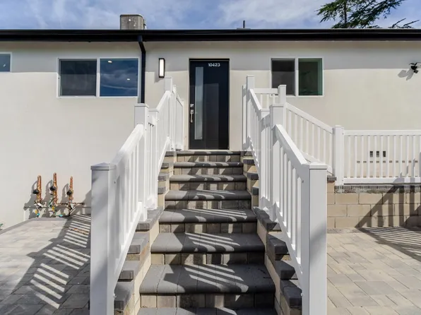 10423 Pinyon Ave, Tujunga, CA 91042