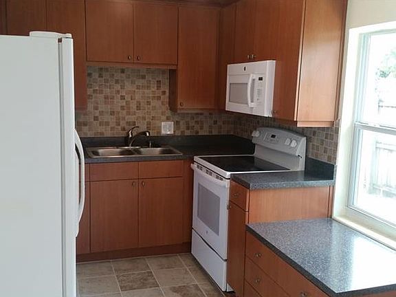 2nd image of 1550 50th St N