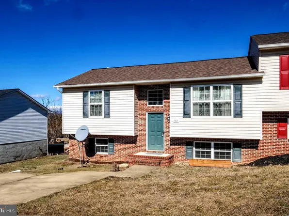 565 Stonewall St, Strasburg, VA 22657