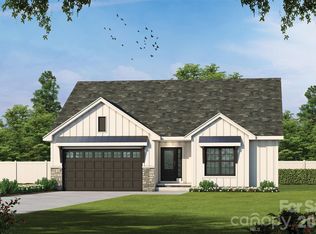 222 Edgewood Dr, Statesville, NC 28625