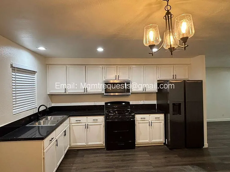 803 Worcester Ave #3 — Photo 3